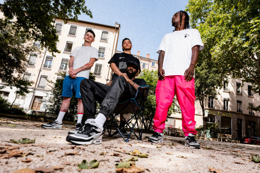 NIKE X SHOEZ GALLERY
