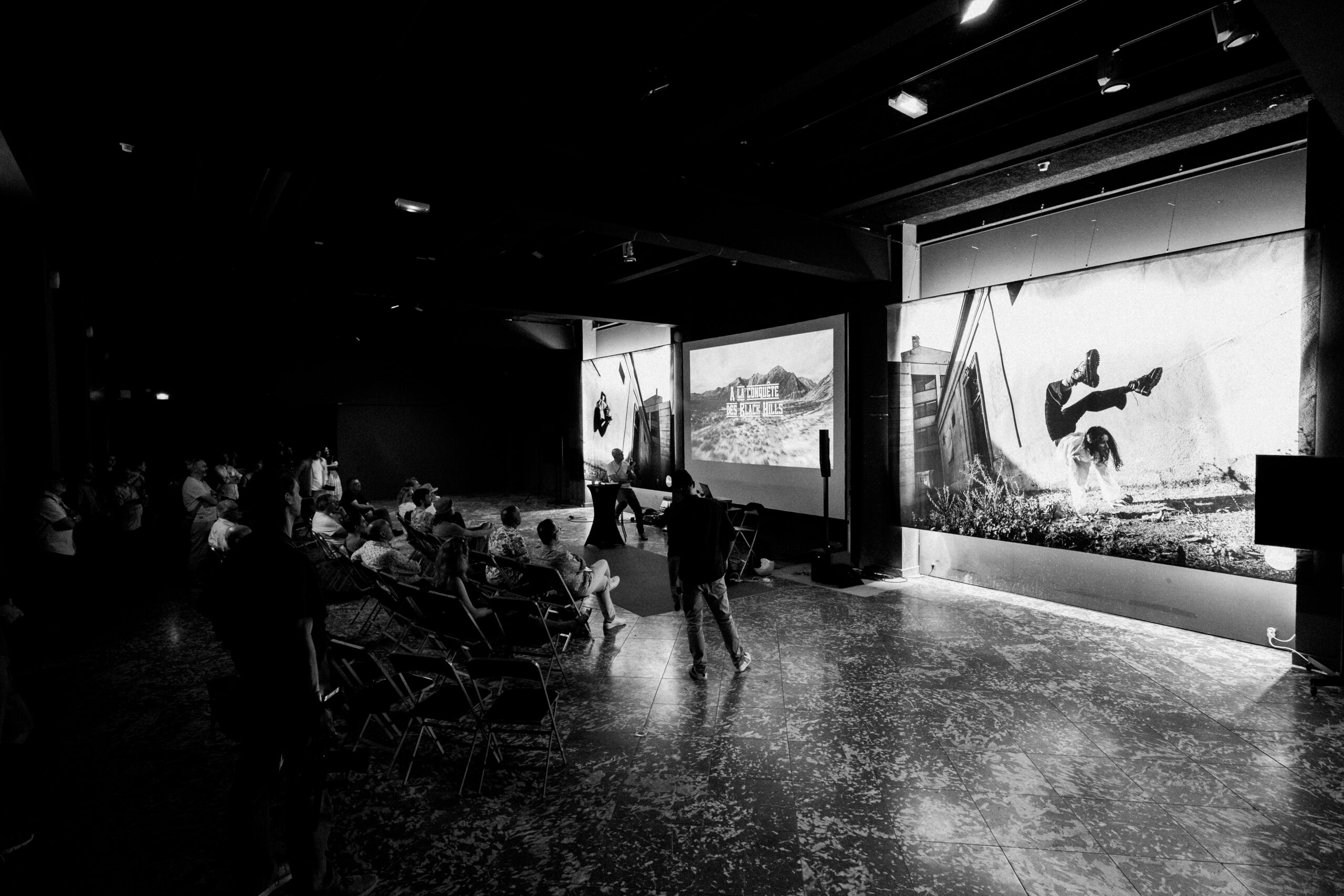 LEICA TOUR